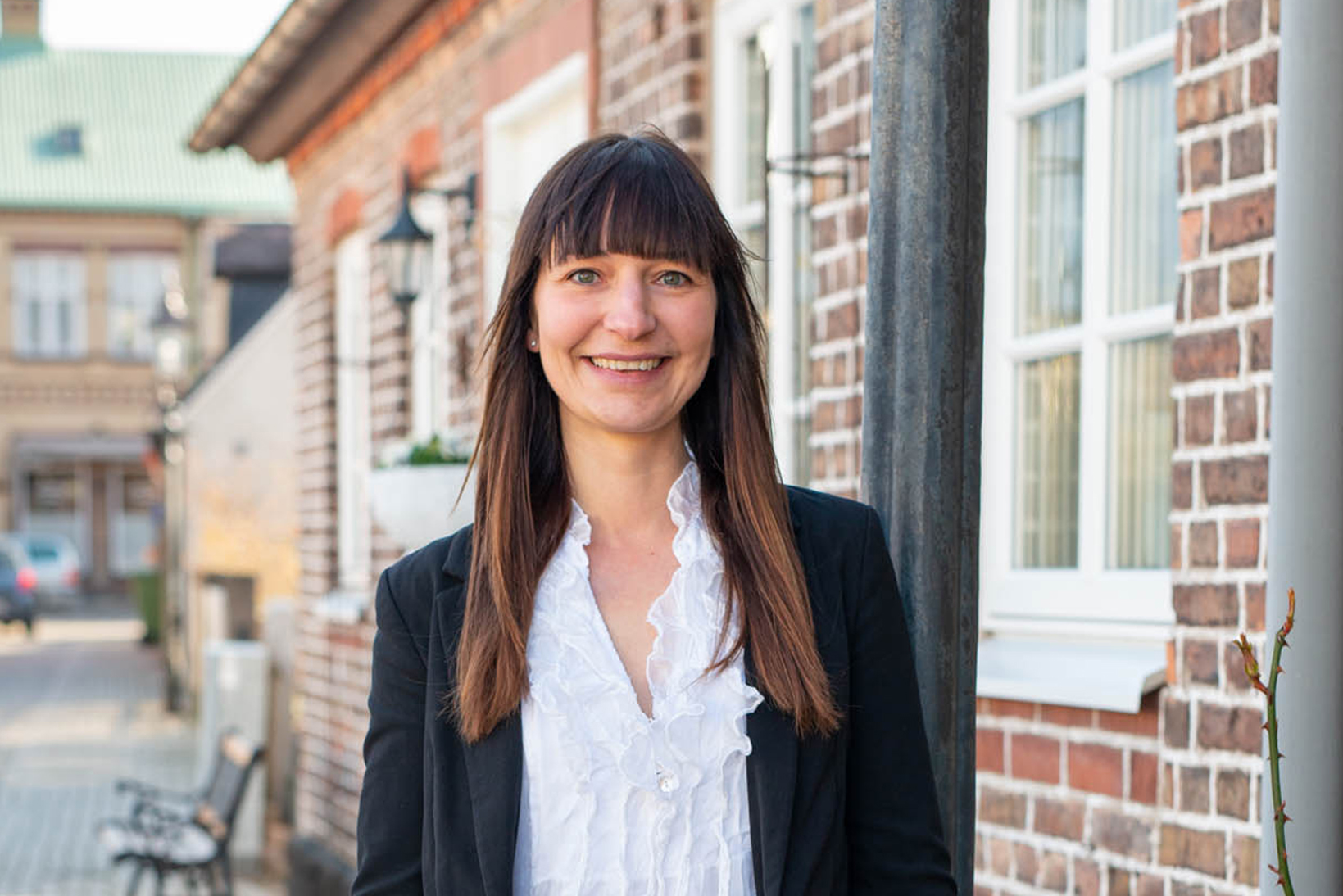 Nathalie Vanek Fastighetsmäklare Jenni Nyström Fastighetsförmedling 