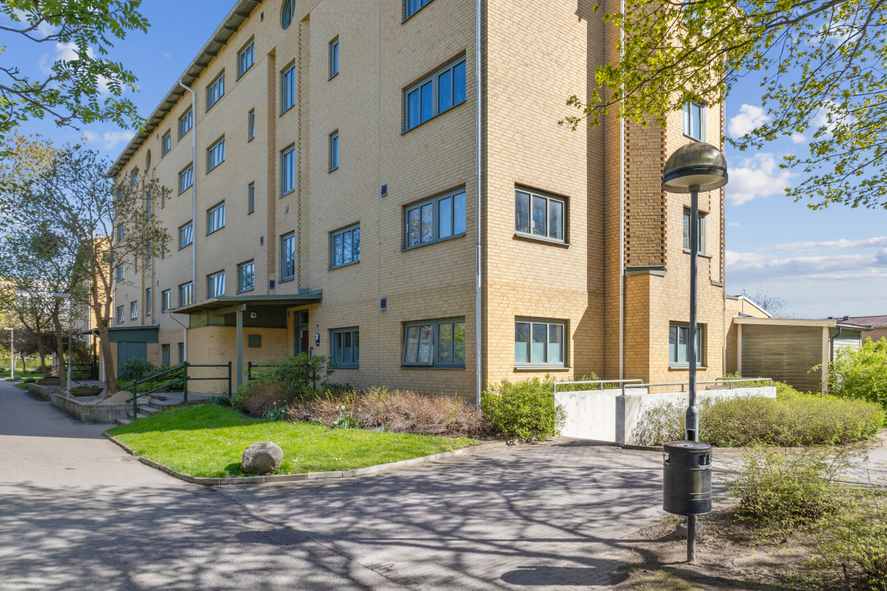 Välkomna till Bärnstensgatan 36A Välkomna till Bärnstensgatan 36A