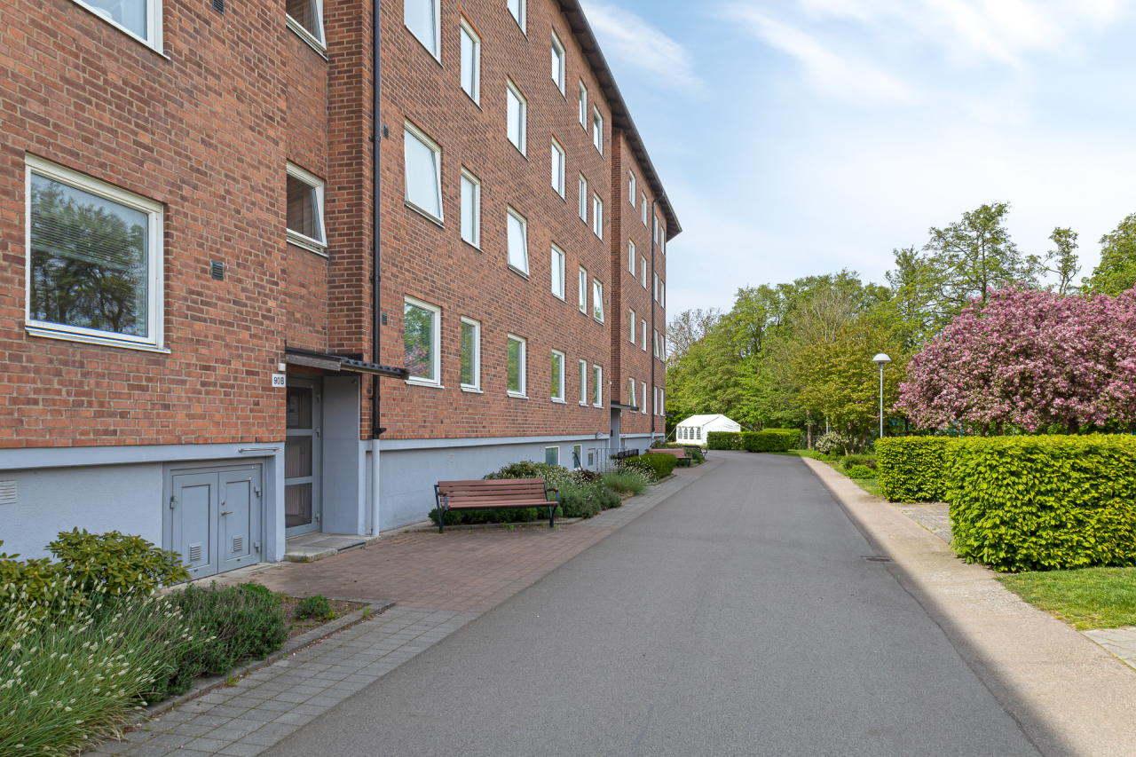 Välkomna till Rååvägen 90 B Välkomna till Rååvägen 90 B