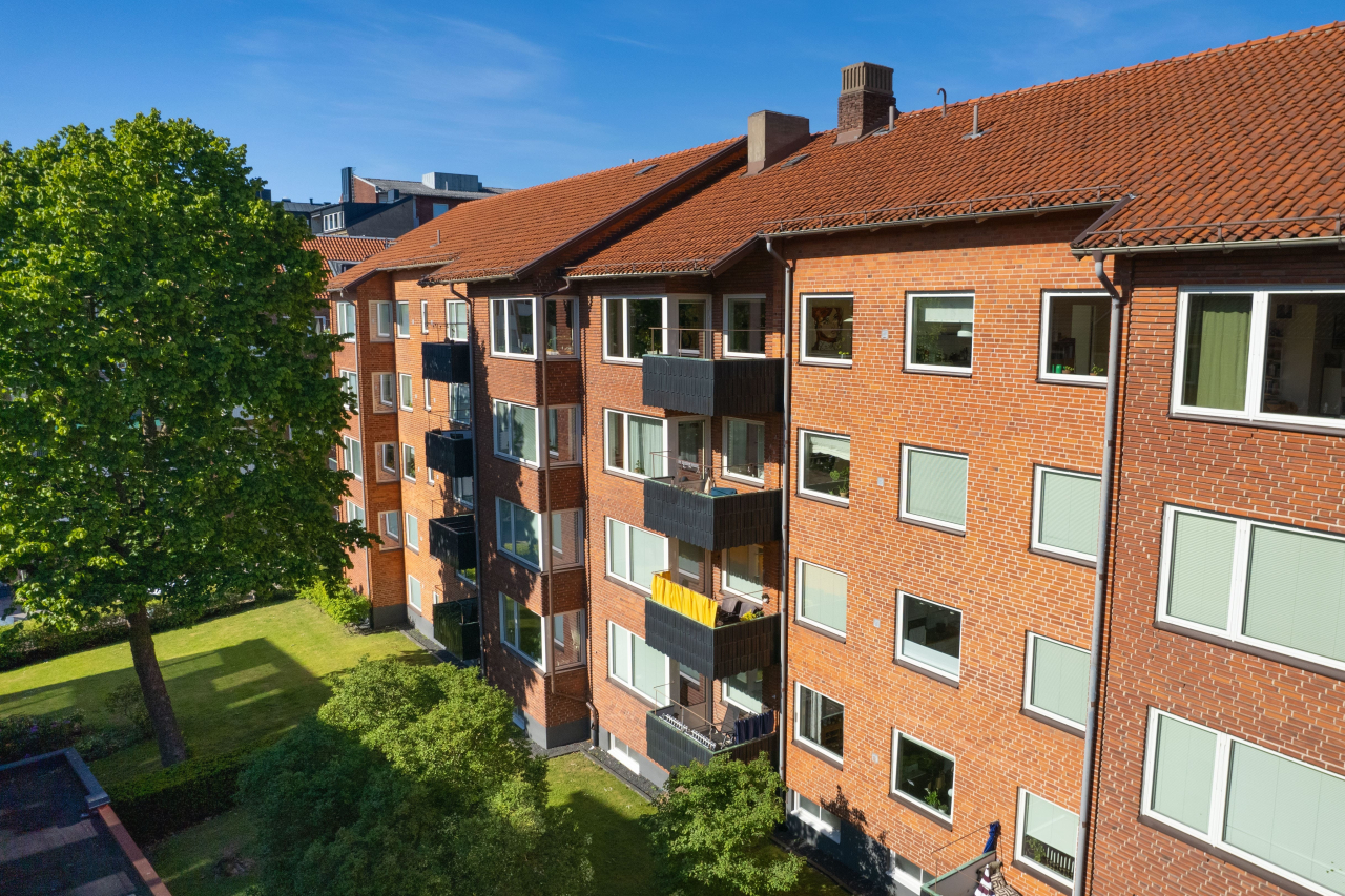 Härlig balkong i västerläge Härlig balkong i västerläge