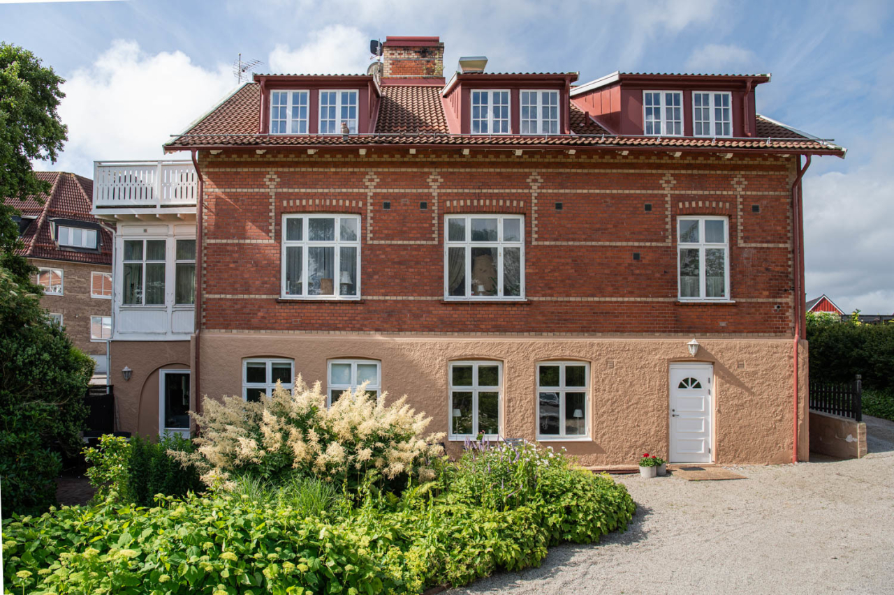 Här bor du själv på ett helt vånningsplan