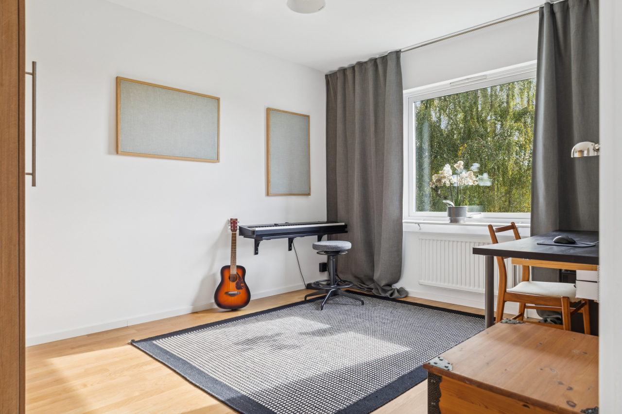 Sovrum mot lugn innergård